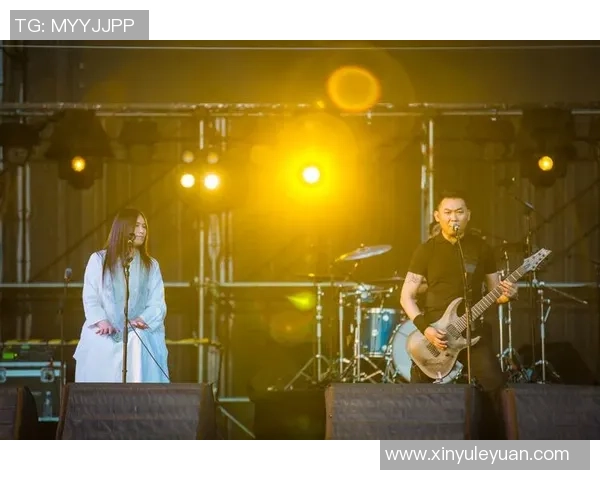 乐队激情与足球热血交融的完美演绎与现场狂欢