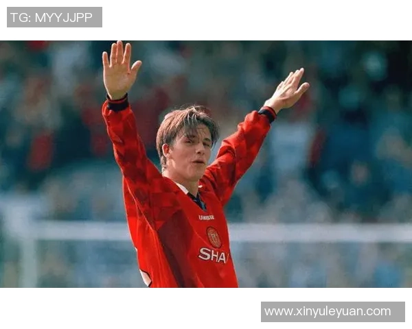 足球场上的魅力风采帅气球员引领时尚潮流与青春活力