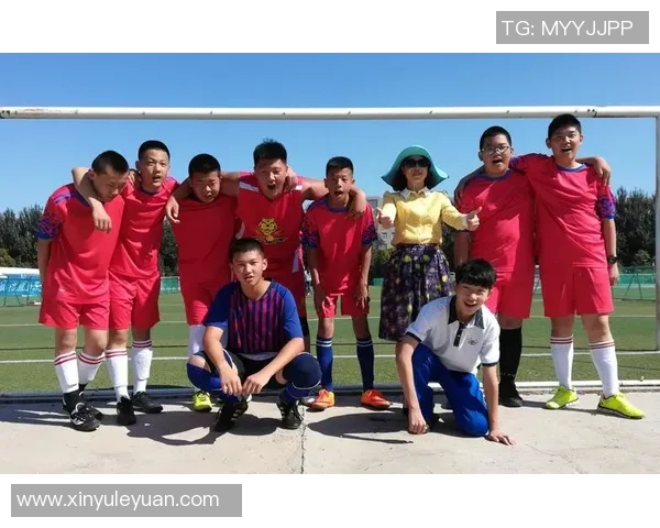 王建民足球之路：从青涩少年到职业球员的奋斗历程与荣耀时刻